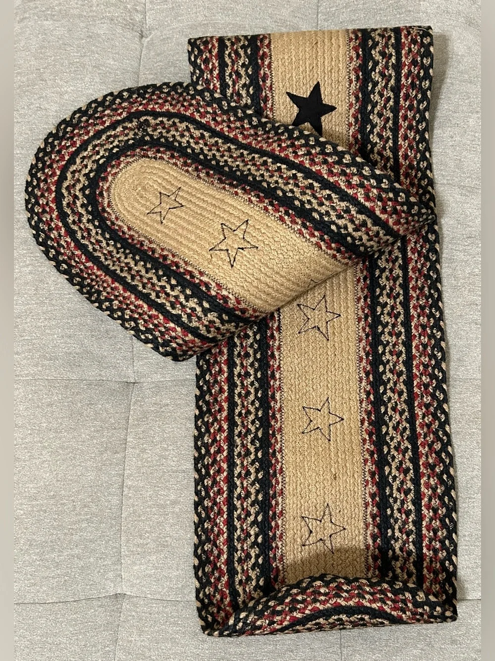 Colonial Star Braided Jute Table Runner Oval 13 x 72 Tan, Red, Black